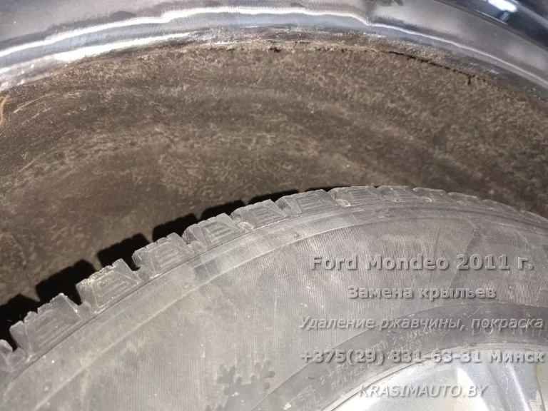 Ford Mondeo 2011 - 23