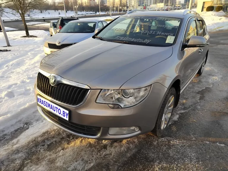 Skoda Superb 2011 - 6